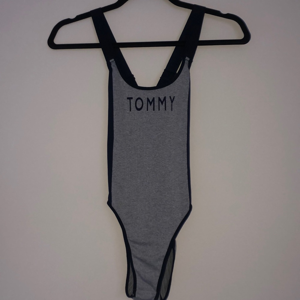 TOMMY body suit